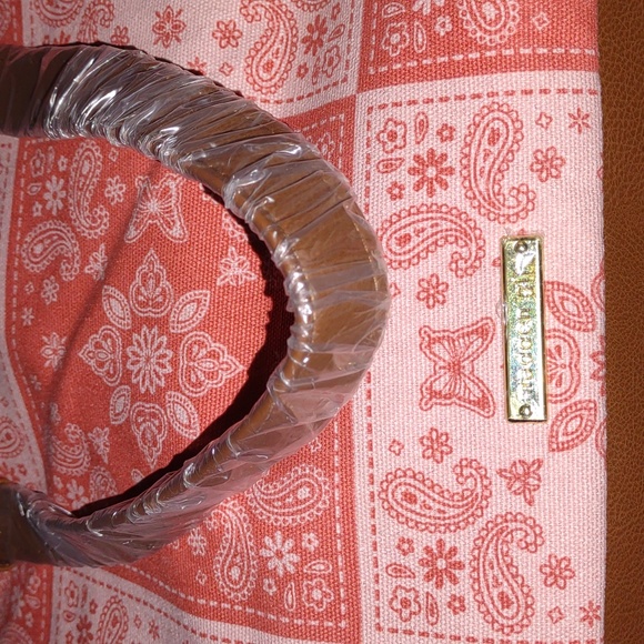 ๐บMADDEN GIRL Mggloryc Weekender Bag - Picture 8 of 11